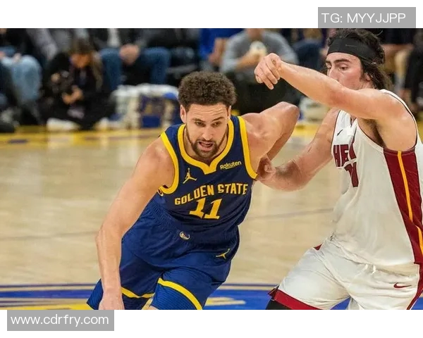 汤普森手感火热,勇士队大胜对手:再现王者风范